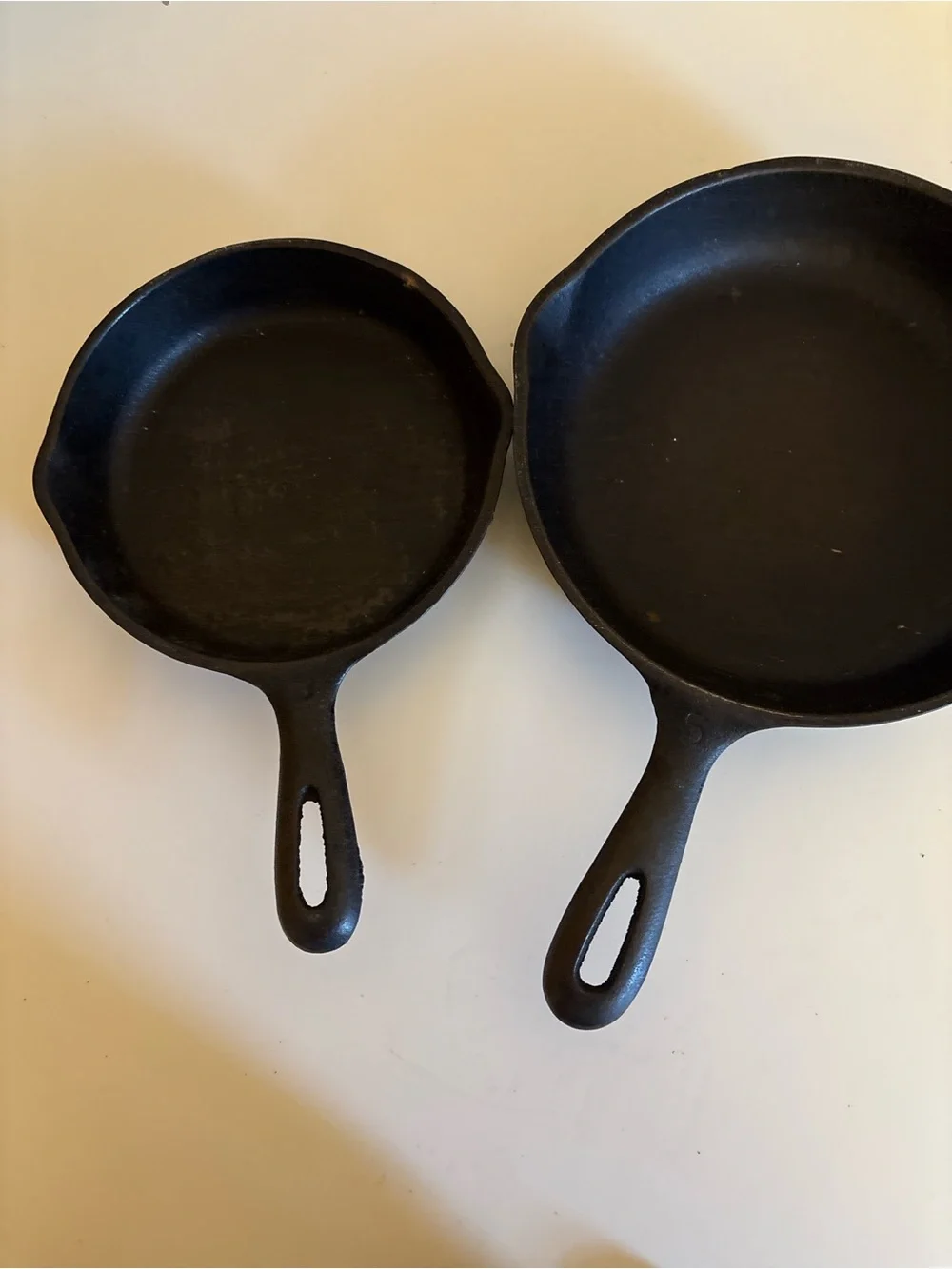 Lot of 2 - Vintage Wagner Ware Cast Iron Skillets, #6.5 and 8 inches